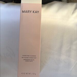 Mary Kay Pink Hydrating Cleanser
